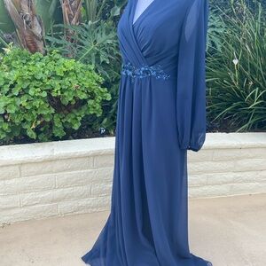 Elegant Blue Evening Gown